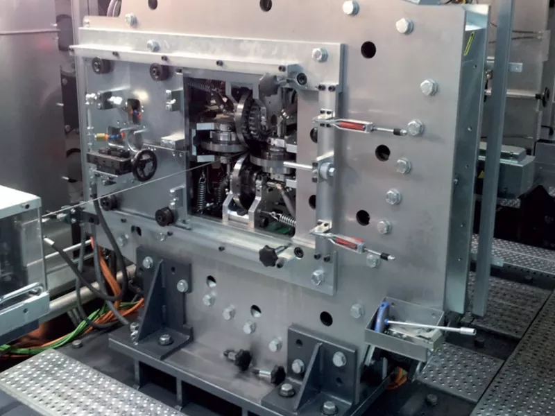 Óvintézkedések a profilhengerlő gép használatával kapcsolatban